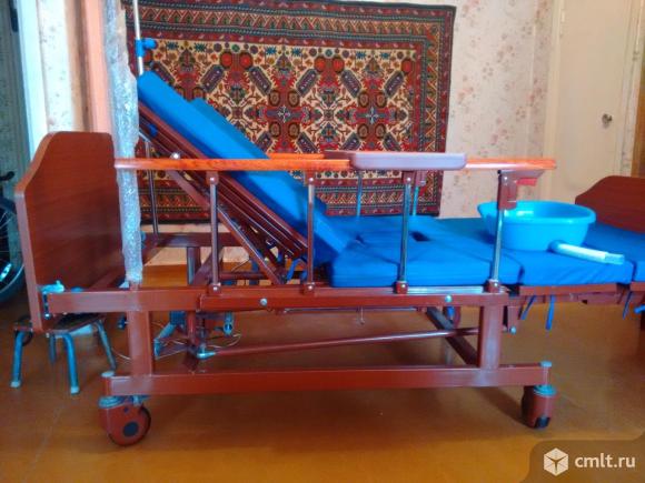 Кровать для лежачих больных с функцией переворота. Фото 2.