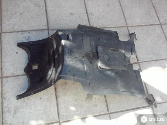 Пластиковая защита для скутера. Фото 1.