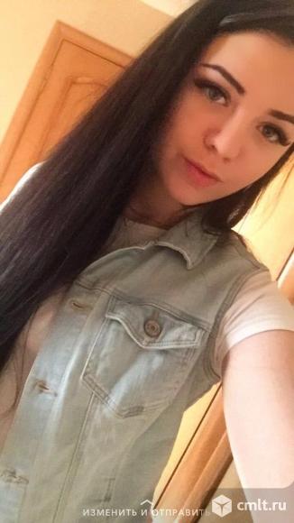 Продавец-консультант. Фото 1.