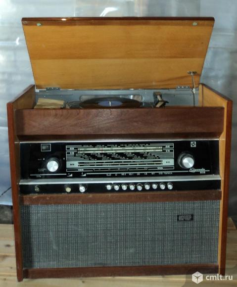 Радиола Ригонда 102 СРЛ-1. Фото 1.