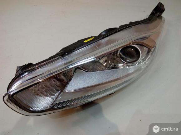 Фара левая LED FORD FIESTA 12-17 б/у 1895782 1895783 3*. Фото 1.