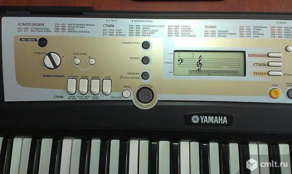 Синтезатор YAMAHA PSR R200. Фото 1.