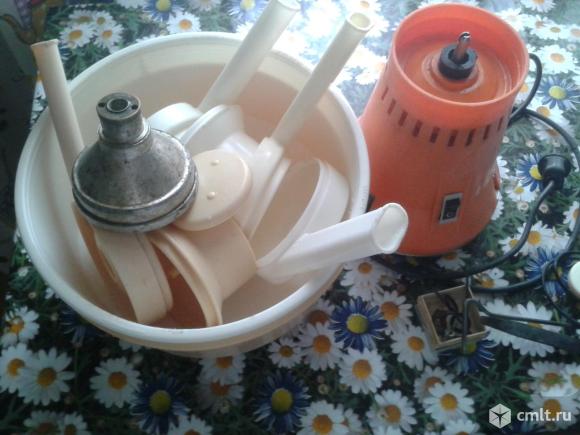 Продаю сепаратор  электрический Сатурн-2". Фото 1.