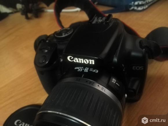 Зеркальный фотоаппарат Canon EOS. Фото 1.