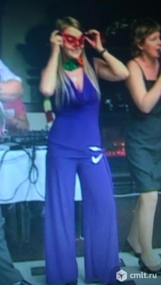 Продам красивый фиолетовый костюм-комбинезон. Фото 1.