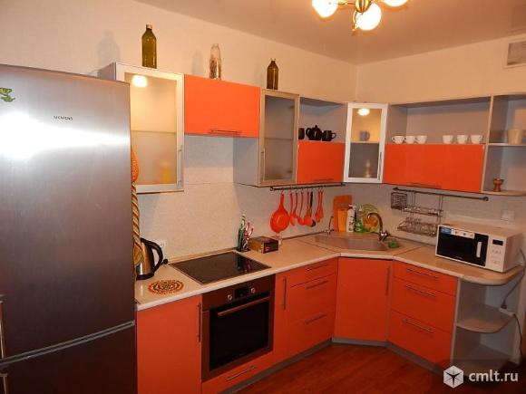 1-комнатная квартира 37 кв.м Проспект Труда,обычная квартира.с мебелью и техникой.. Фото 1.