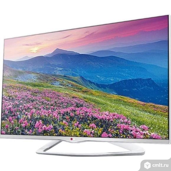 LG 42LA667V 3D smart TV, WI-FI, белый. Фото 1.