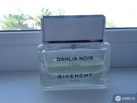 Givenchy Dahlia Noir L`eau оригинал. Фото 1.