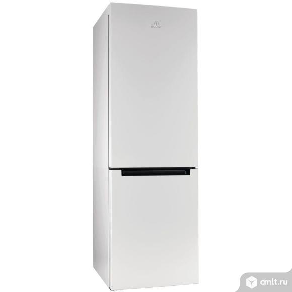 Новый холодильник Indesit DF 4160 W. Фото 1.