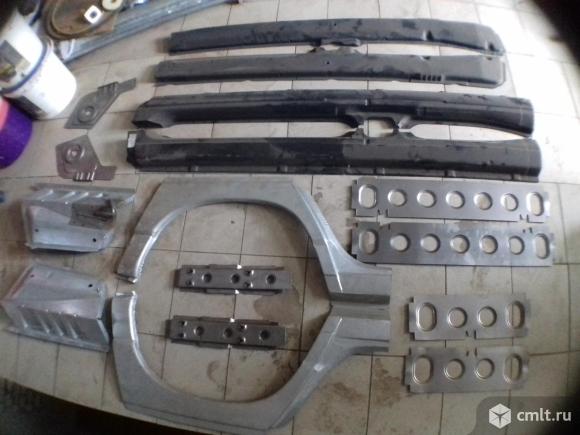 2 Днище авто ваз 2110 полный комплект, пороги. Фото 1.