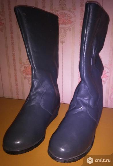 Кожаные сапоги. Фото 1.