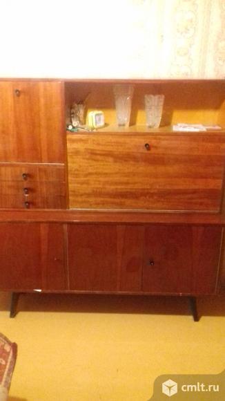 Секретер (шкаф). Фото 1.