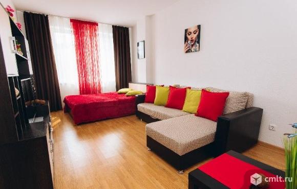 В центре города сдаётся 1-комнатная квартира 43 кв.м всё как на фото!!!звоните!. Фото 1.