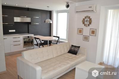 Сдам квартиру на длительный срок. Есть вся мебель и техника. Фото 1.