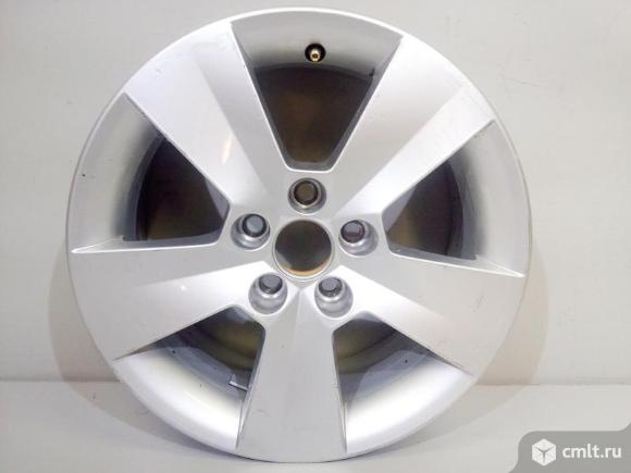 Диск колесный R15X6 ET38 5x100 SKODA RAPID 13- б/у 5JA601025L8Z8 4*. Фото 1.