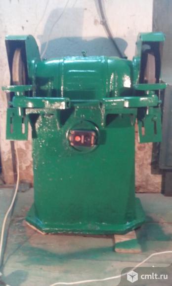 Точильный станок (наждак) трехфазный промышленный. Фото 1.