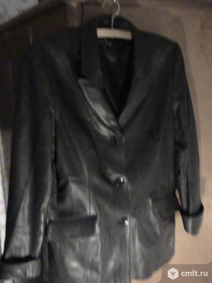 Пиджак кожаный черный женский, р. 48, хорошее состояние. Фото 1.