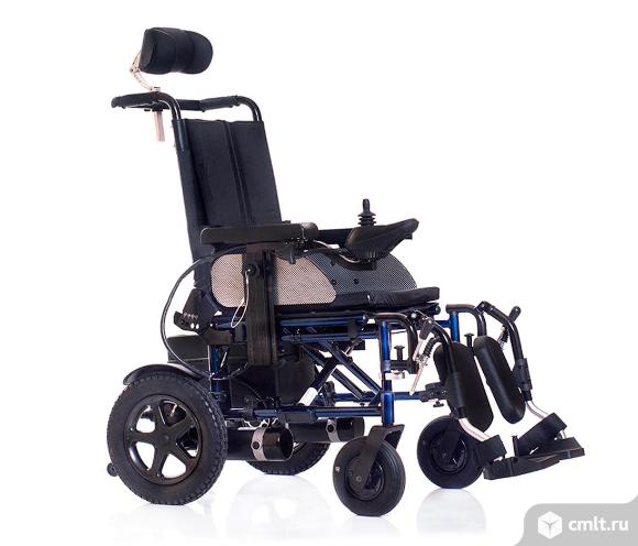 Инвалидное кресло-коляска с электроприводом. Фото 1.