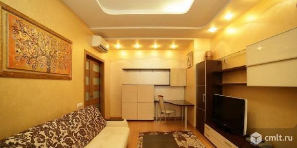 ищу жильцов для заселения на длительный срок в 2-х комнатную квартиру в р-не заставы.фото настоящие. Фото 1.