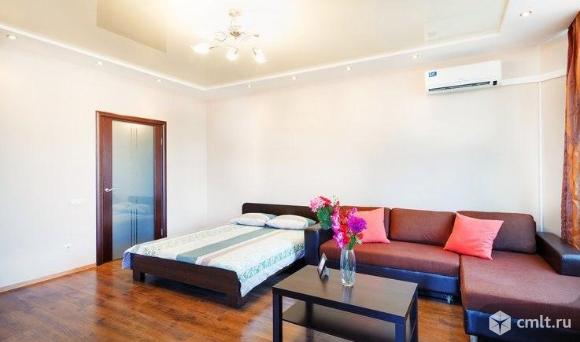 Сдам уютную квартиру на длительный срок с мебелью и техникой. Артамонова 22б. Фото 1.