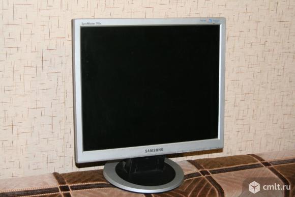 Монитор Samsung 740N 17", отличное состояние, домашняя эксплуатация. Фото 1.