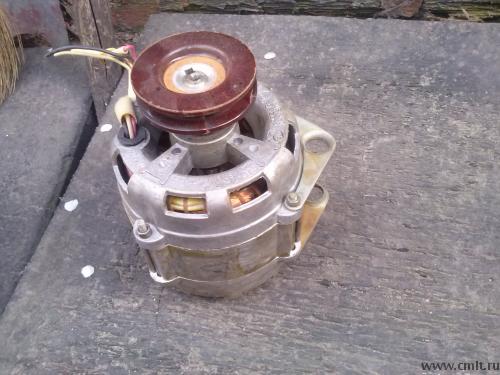 Двигатель асинхронный АВЕ-071-4С. Фото 4.