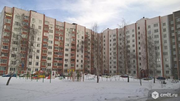 Двухкомнатная квартира по ул. Димитрова, д. 142. Остановка Нефтебаза.. Фото 1.