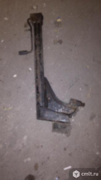 Домкрат оригинал БМВ б/у. Фото 1.