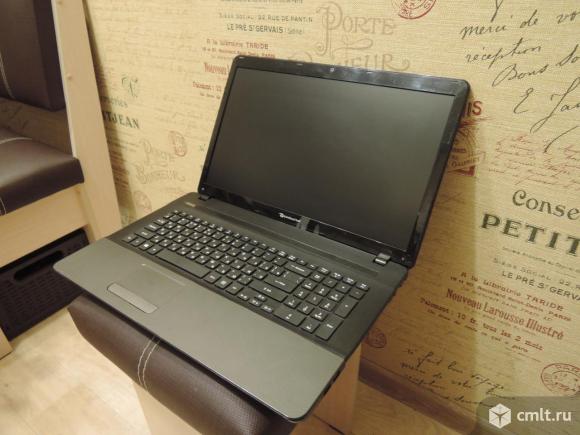 Ноутбук Packard Bell. Фото 1.