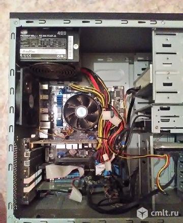 Компьютер: системный блок, монитор, клавиатура, мышь. Фото 2.