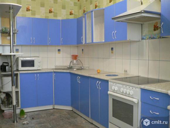 Кухонный гарнитур угловой голубой. Фото 1.