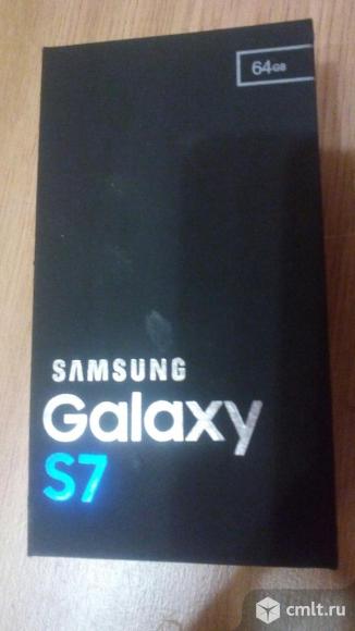 Смартфон Samsung Galaxy S7. Фото 1.