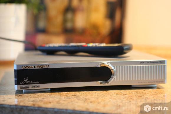 Спутниковый ресивер Golden Interstar DSR-7700. Фото 1.