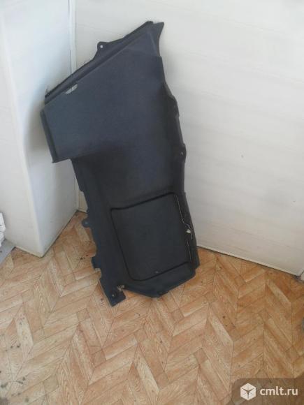 Обшивка багажника.. Фото 1.