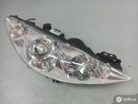Фара правая PEUGEOT 308 07-11 / 408 12- б/у 1627682080  96740397 4*. Фото 1.