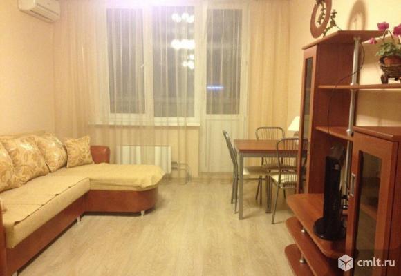 1-комнатная квартира 40 кв.м остановка Куцыгина,сдаю впервые.Все что видите на фото все остается.. Фото 1.