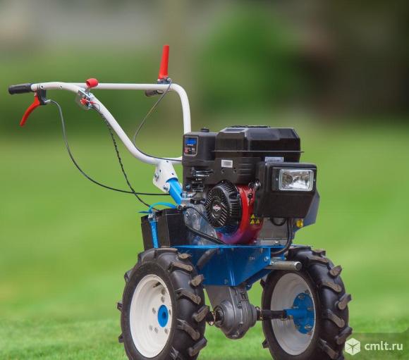 Вспашка земли мотоблоком. Фото 1.