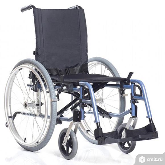 Кресло-коляска инвалидная. Фото 1.
