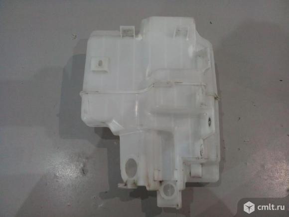 Бачок омывателя MAZDA CX-5 11-17 б/у KD5367481 4*. Фото 1.