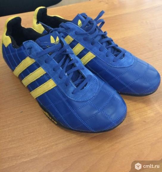 Кроссовки Adidas. Фото 1.
