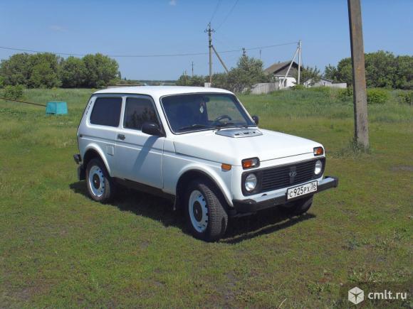 Нива 21213 белая