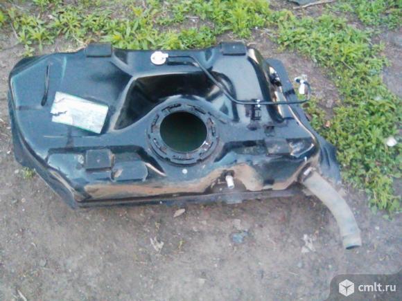 Топливный бак Шевроле Авео Т300 Aveo T300 б/у хечбек. Фото 1.