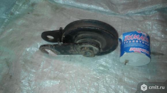 Блок для подъема тяжестей. Фото 1.