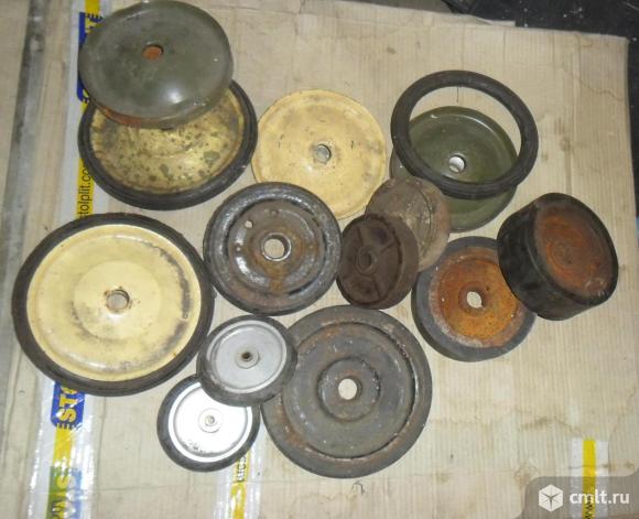 Колеса для тележек. Фото 1.