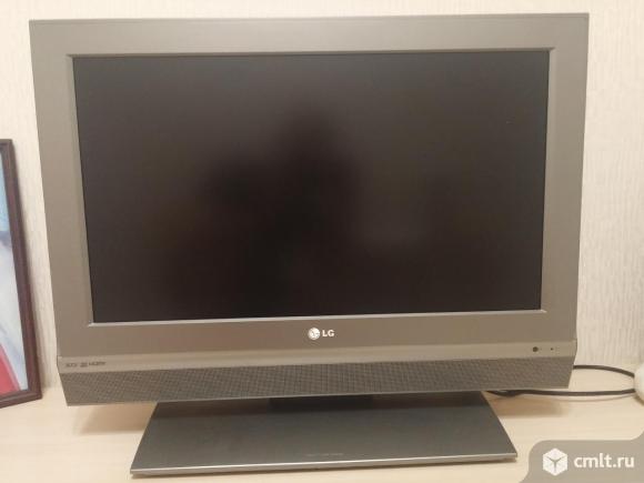 ЖК-телевизор LG 26LC2RA. Фото 1.