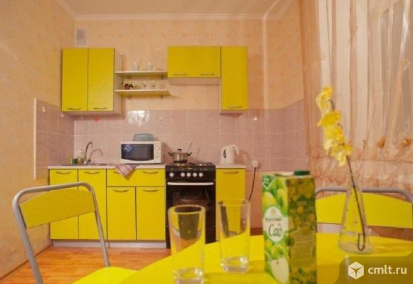 1-комнатная квартира 42 кв.м остановка Цирк,сдаю впервые,свободна!. Фото 1.