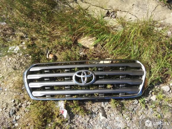Решетка ленд крузер 200(land cruiser). Фото 1.