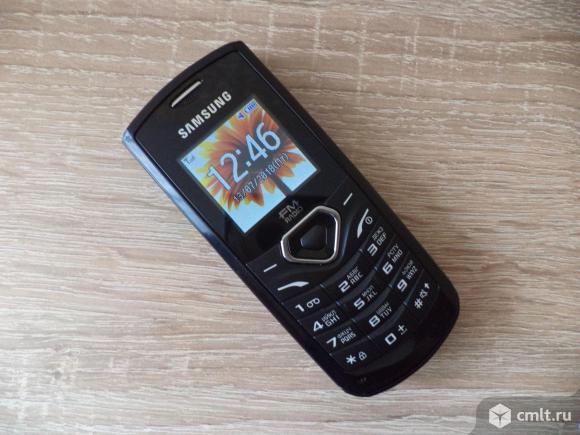 Телефон Samsung GT-E1175T комплект. Фото 1.