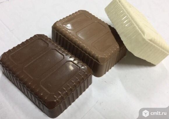 Шоколад в килограммовых слитках. Фото 1.