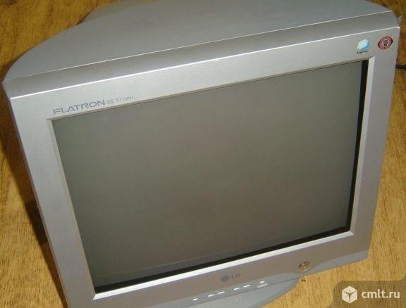 Монитор LG Flatron EZ T710PH. Фото 3.